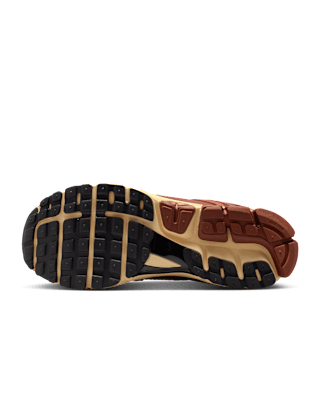 Nike Zoom Vomero 5 2