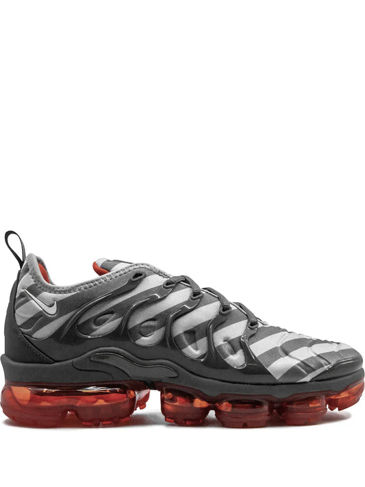 Nike Air Vapormax Plus Sneakers