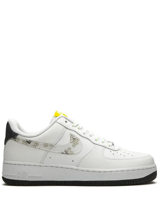 Nike Air Force 1 Daisy Sneakers