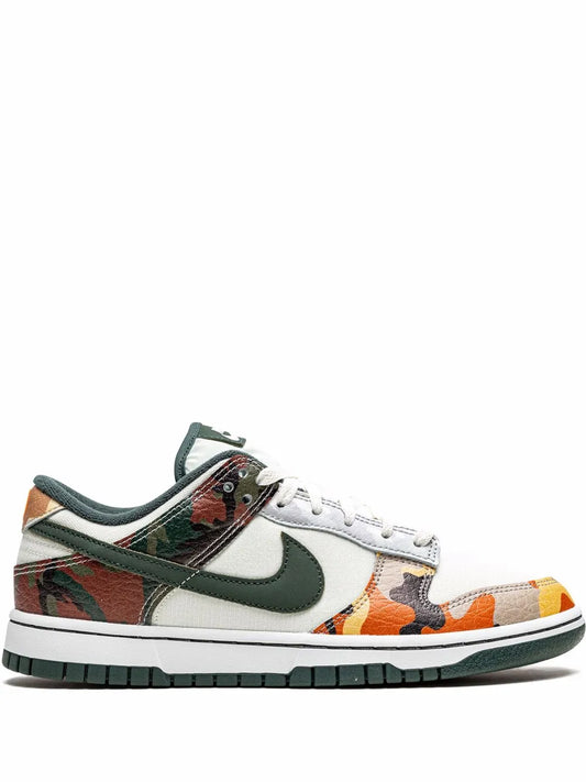 Nike Dunk Low Se Multi-Camo Sneakers