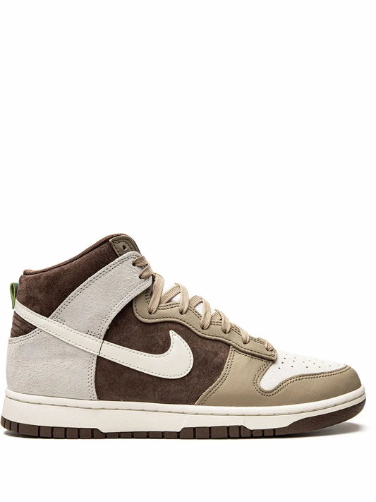 Nike Dunk High Light Chocolate Sneakers