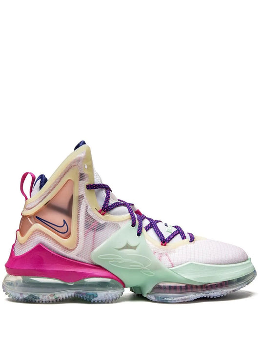 Nike Lebron 19 Valentines Day Sneakers