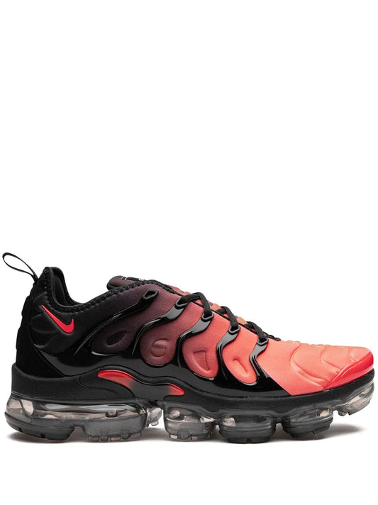 Nike Air Vapormax Plus Black/Bright Crimson Sneakers