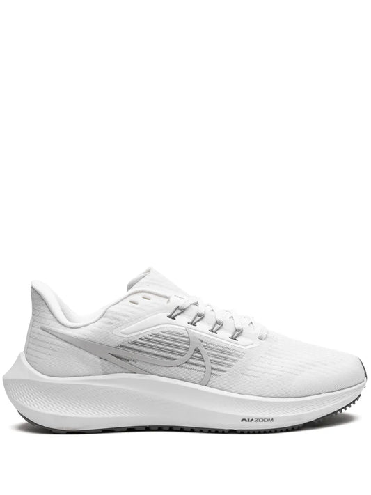 Nike Pegasus 39 Low-Top Sneakers