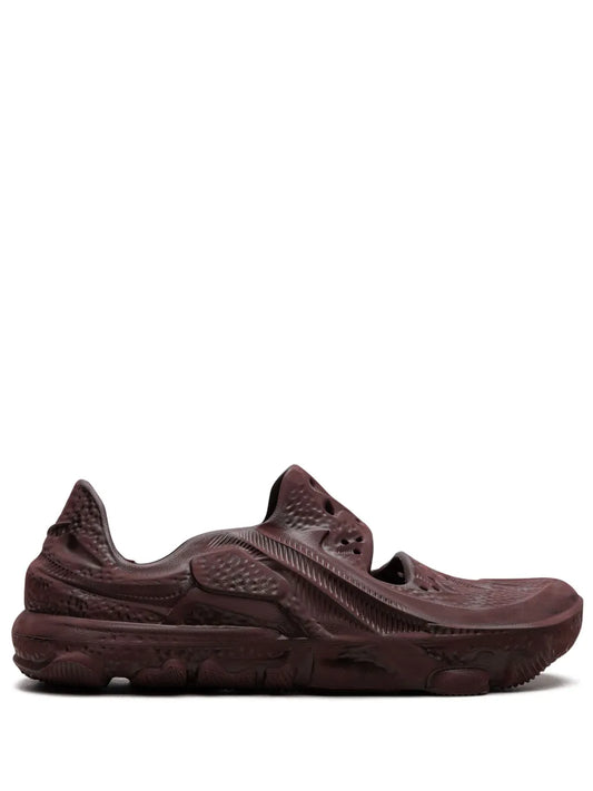 Nike Ispa Universal Earth Sneakers