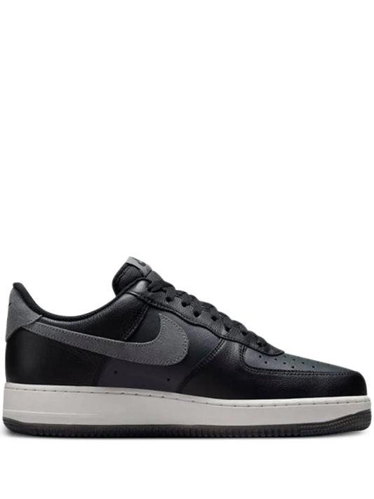 Nike Air Force 1 07 Lv8 Black/Smoke Grey Sneakers