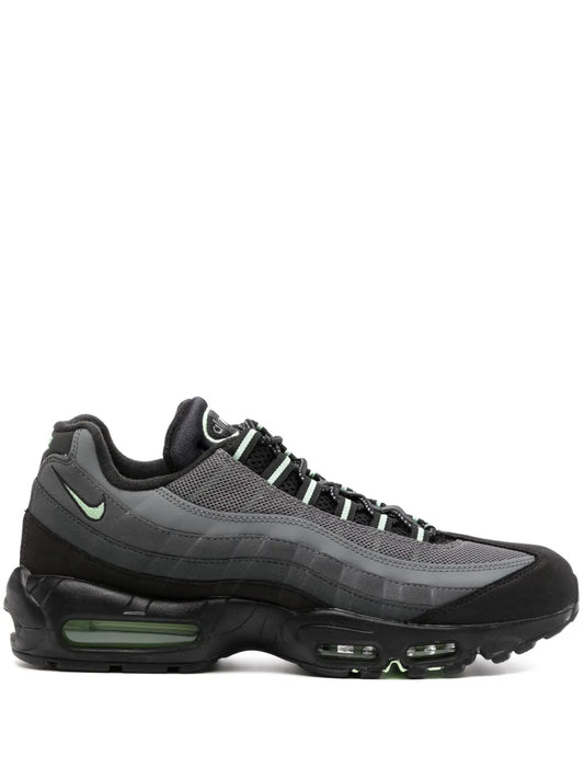 Nike Air Max 95 Sneakers