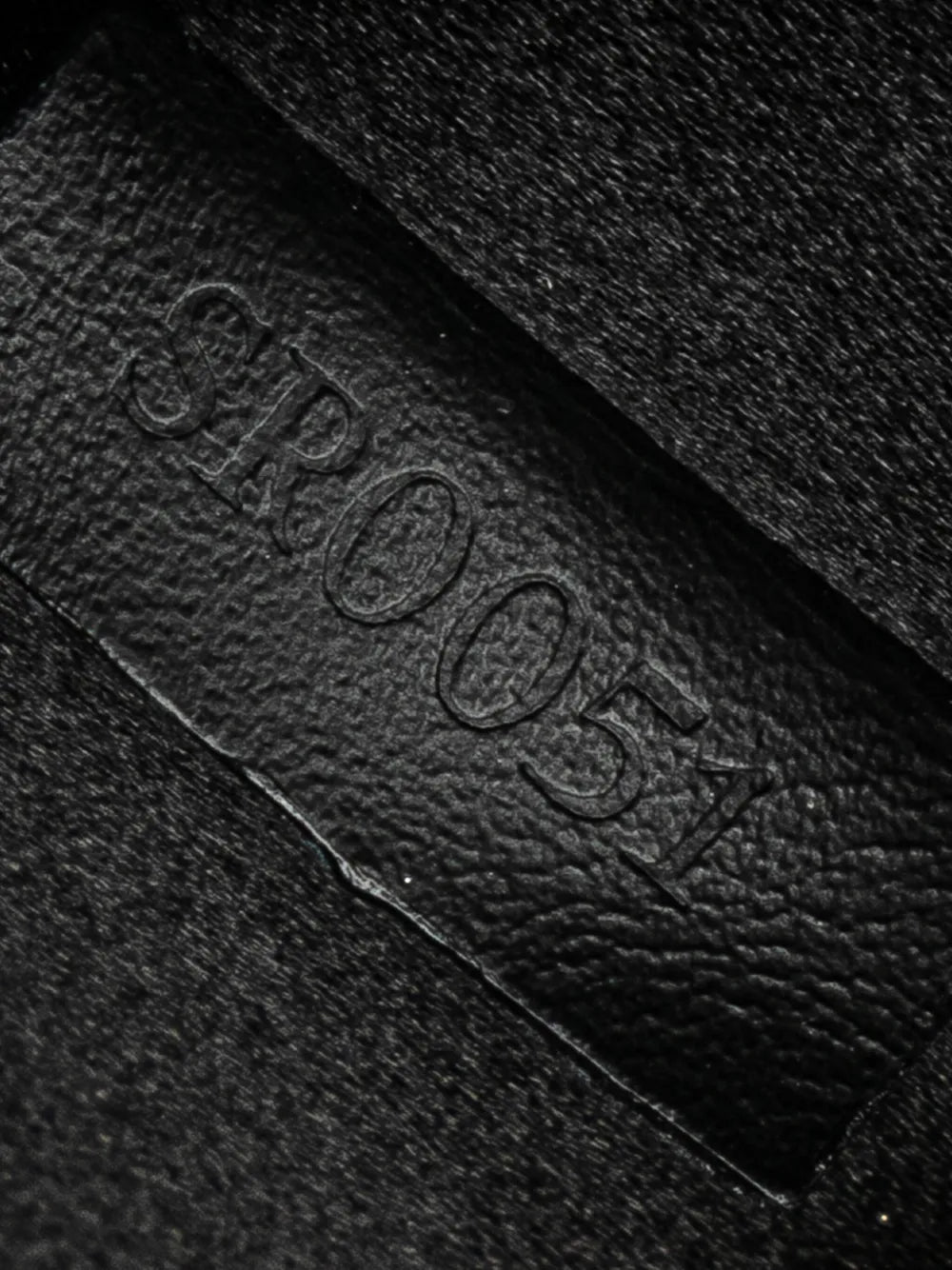 Pre-OwnedLouis Vuitton Pre-Owned2001 Monogram Mini Satin bucket bag