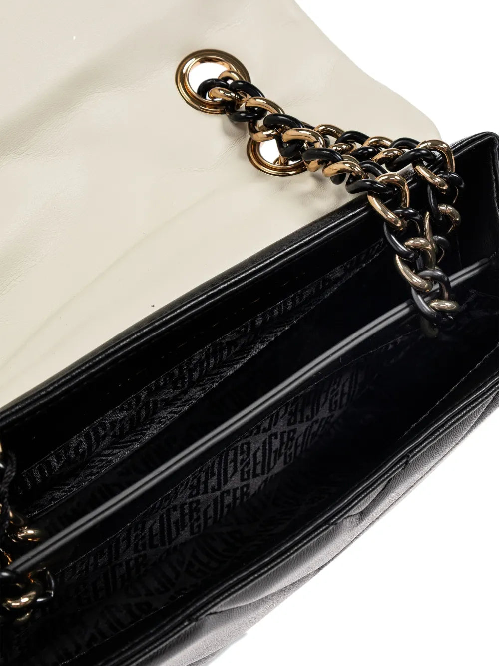 Kurt Geiger LondonKesington quilted chain bag