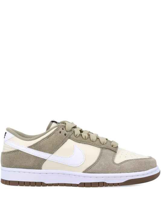 Nike Dunk Low Retro Sneakers