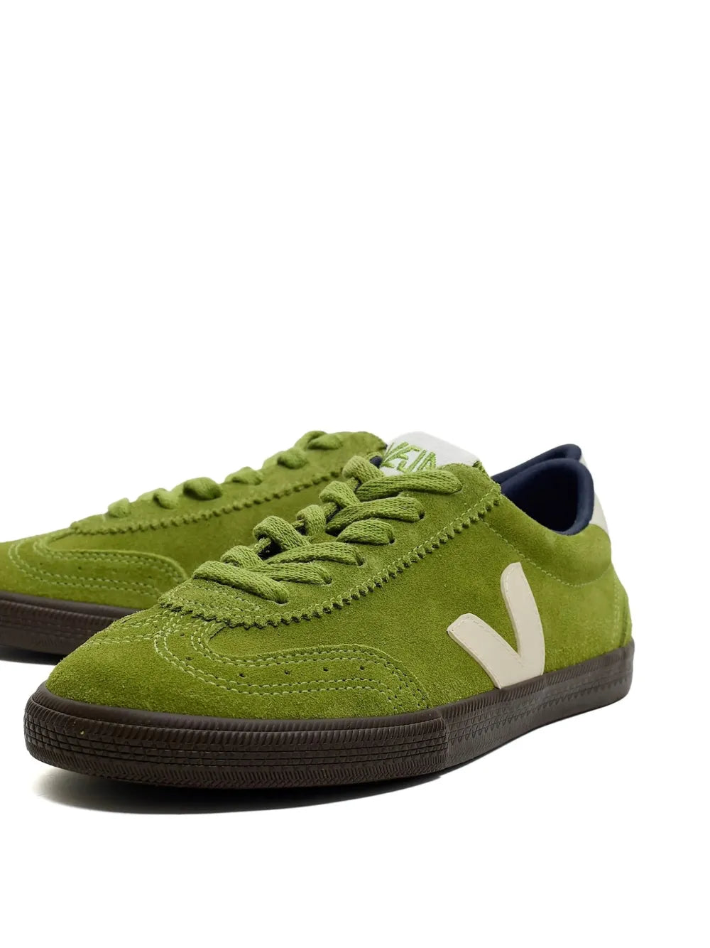 VEJA Volley Suede