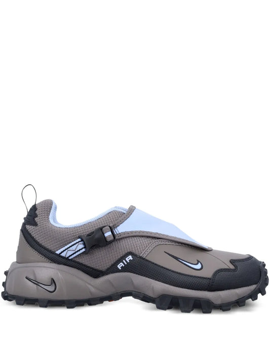 Nike Phassad Slip-On Sneakers