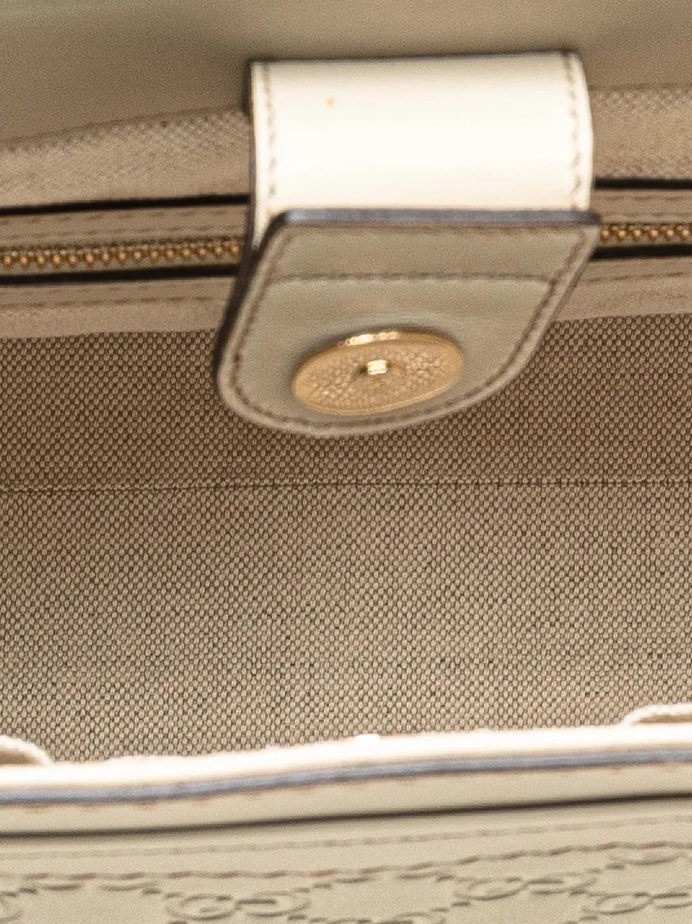 Pre-OwnedGucci Pre-Owned2000-2015 Guccissima Mayfair tote bag