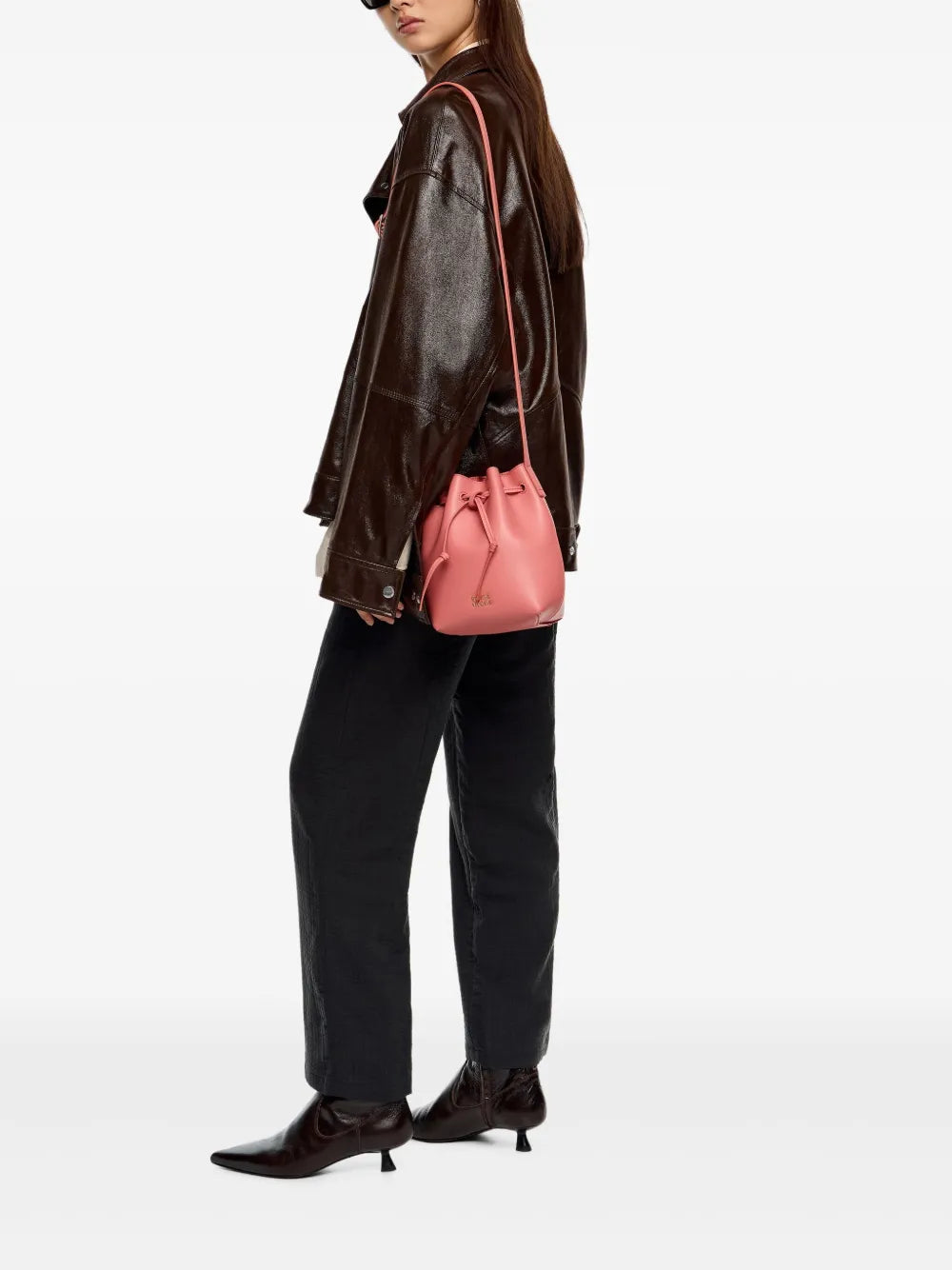 Bimba y Lolalogo-detail bucket bag