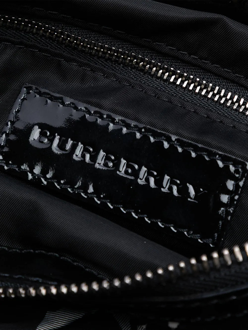 Pre-OwnedBurberry Pre-Owned2000-2017 Floral Beat Check Nylon Foley hobo bag