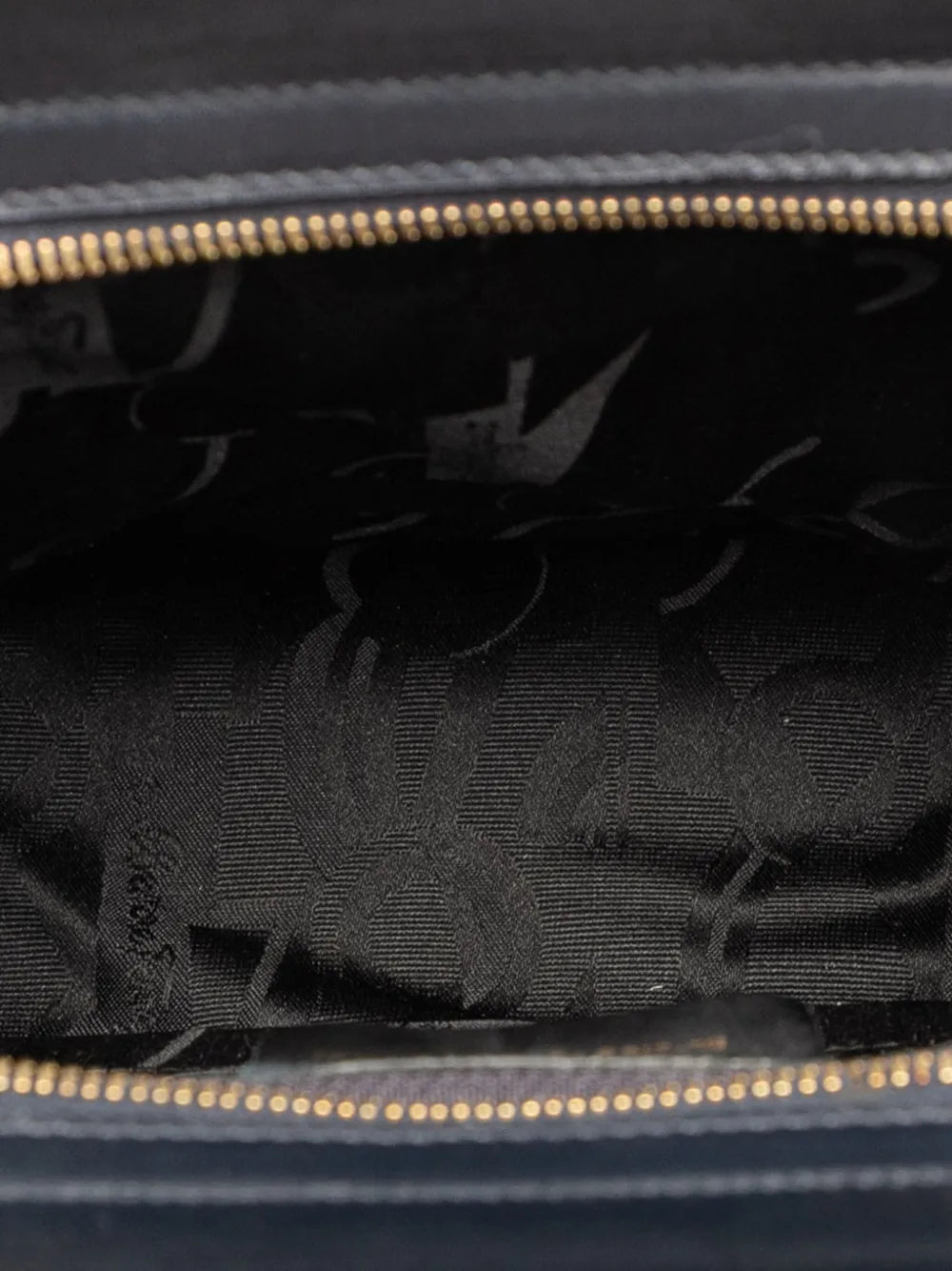 Pre-OwnedFerragamo Pre-Owned2010-2025 Leather Vara Bow shoulder bag