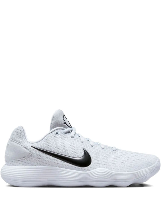 Nike Hyperdunk 2017 Low-Top Sneakers